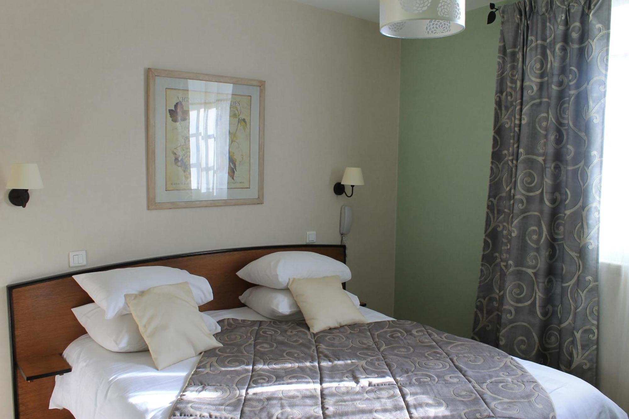 Hotel Restaurant Le Moulin De Saint Verand ภายนอก รูปภาพ