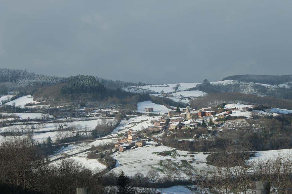Hotel Restaurant Le Moulin De Saint Verand ภายนอก รูปภาพ