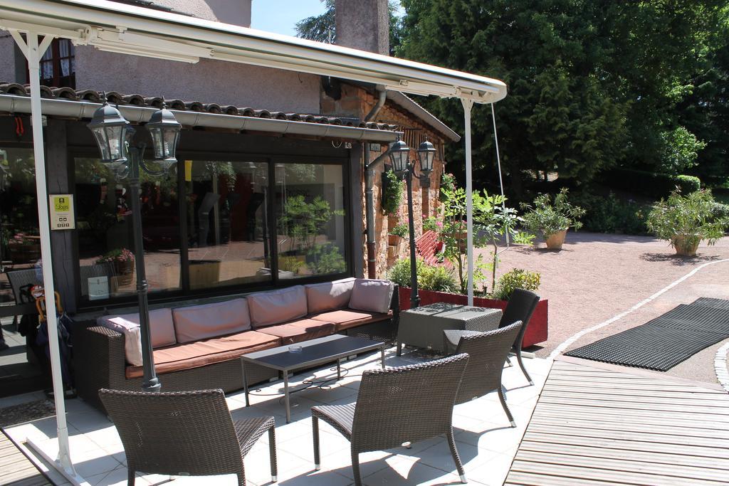 Hotel Restaurant Le Moulin De Saint Verand ภายนอก รูปภาพ