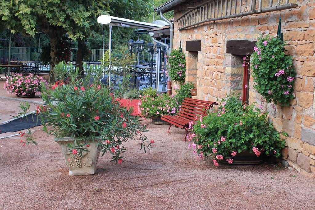 Hotel Restaurant Le Moulin De Saint Verand ภายนอก รูปภาพ