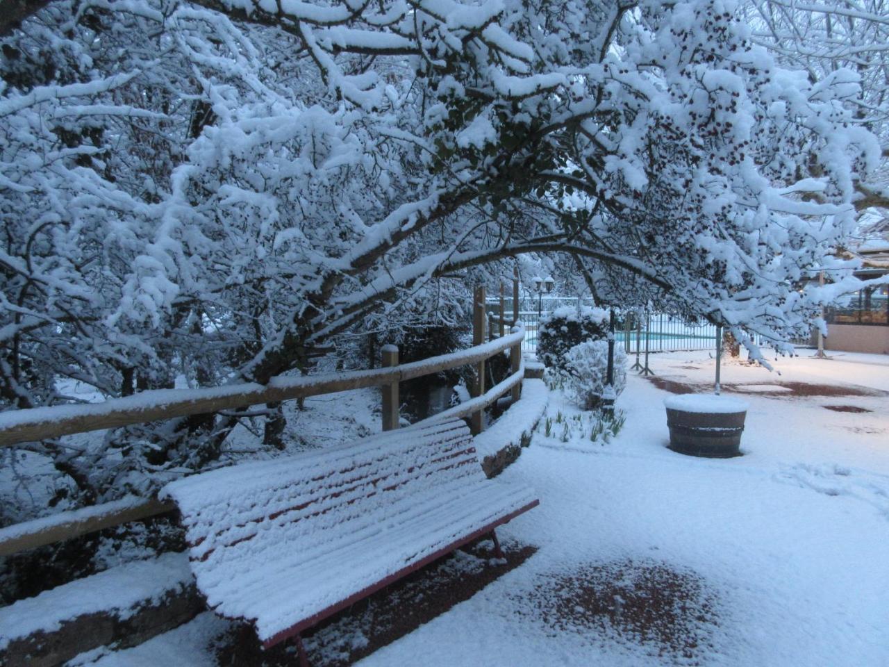 Hotel Restaurant Le Moulin De Saint Verand ภายนอก รูปภาพ